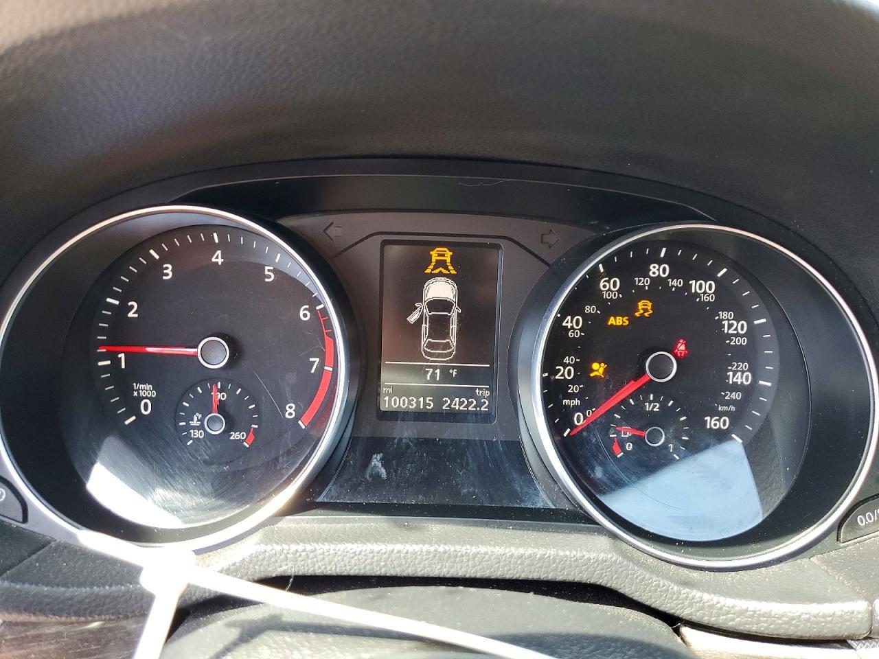 2017 VOLKSWAGEN Passat