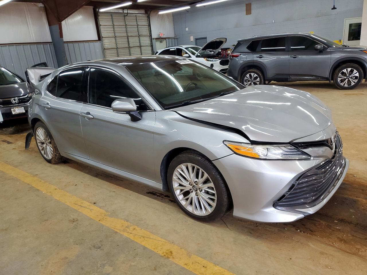 2019 TOYOTA CAMRY
