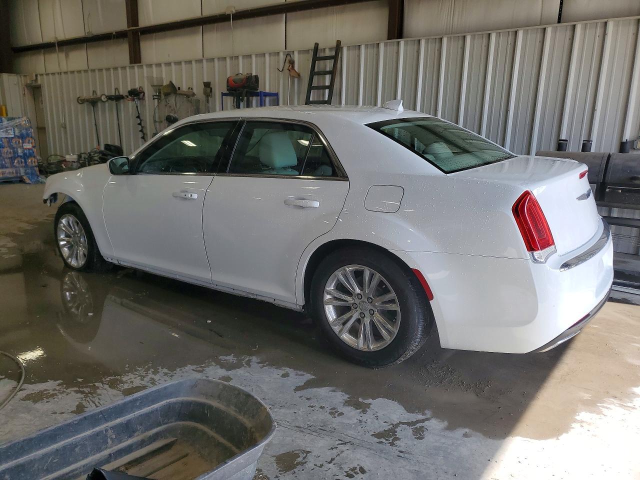 2016 CHRYSLER 300