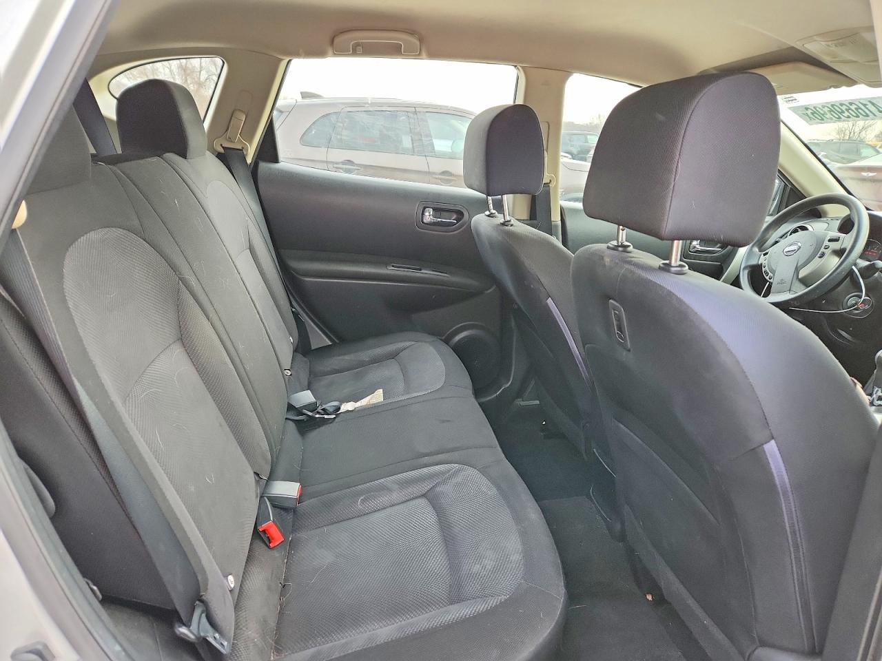 2015 NISSAN ROGUE