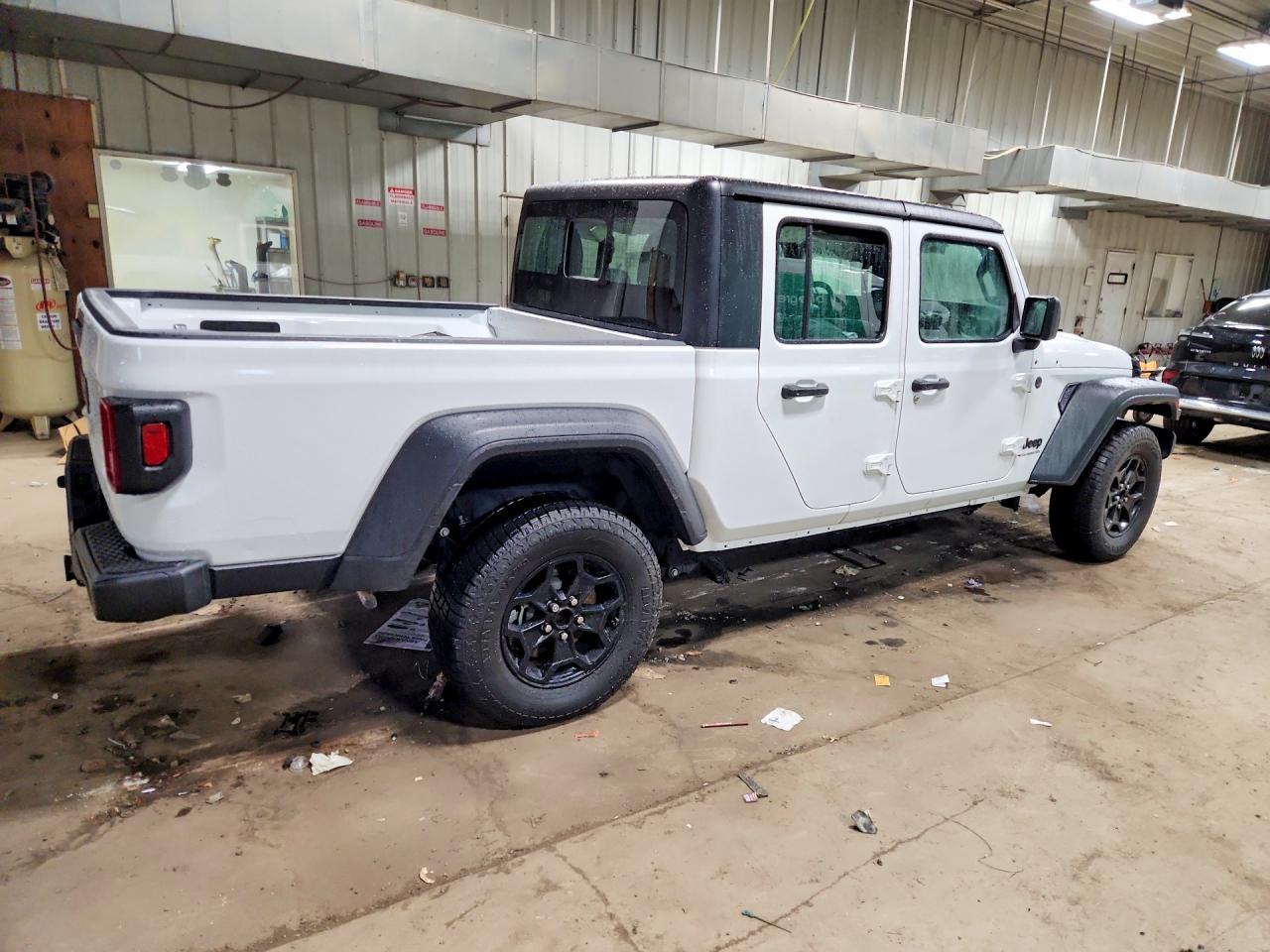 2025 JEEP Gladiator