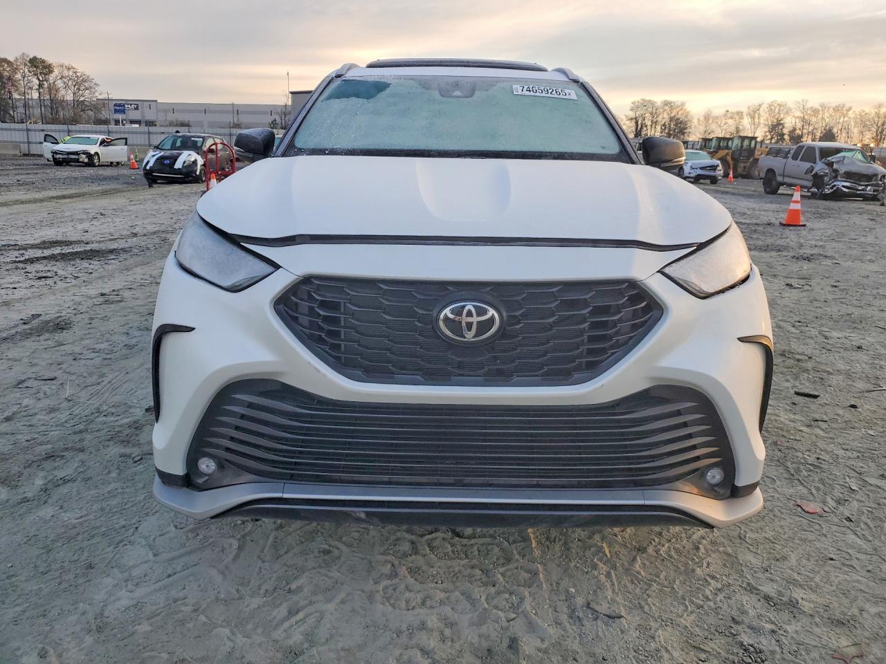 2024 TOYOTA HIGHLANDER