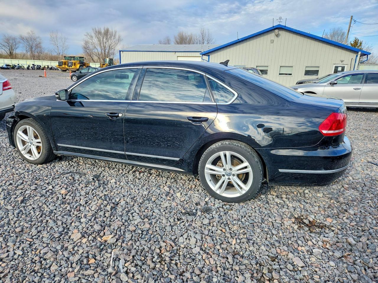 2014 VOLKSWAGEN Passat