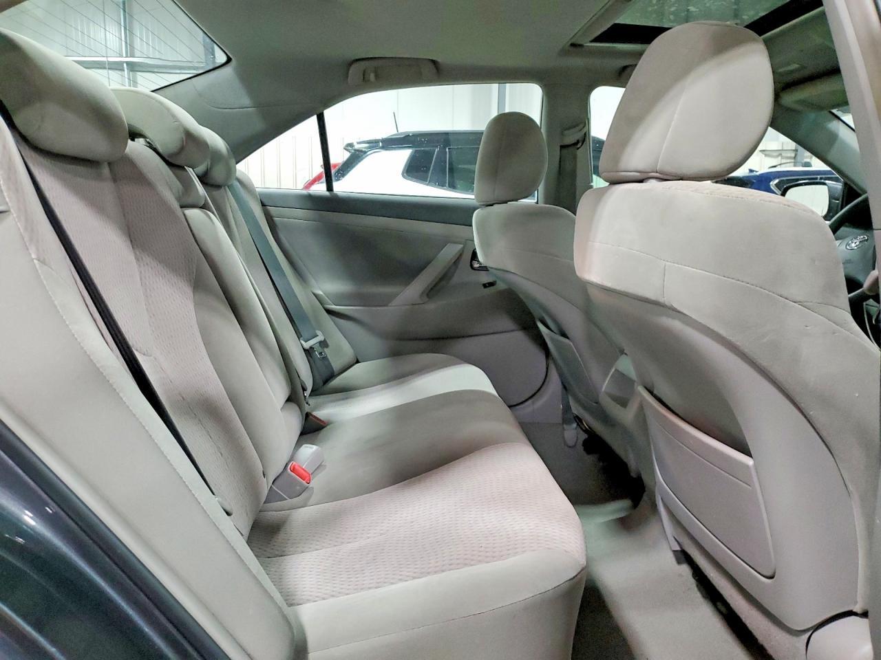 2011 TOYOTA CAMRY