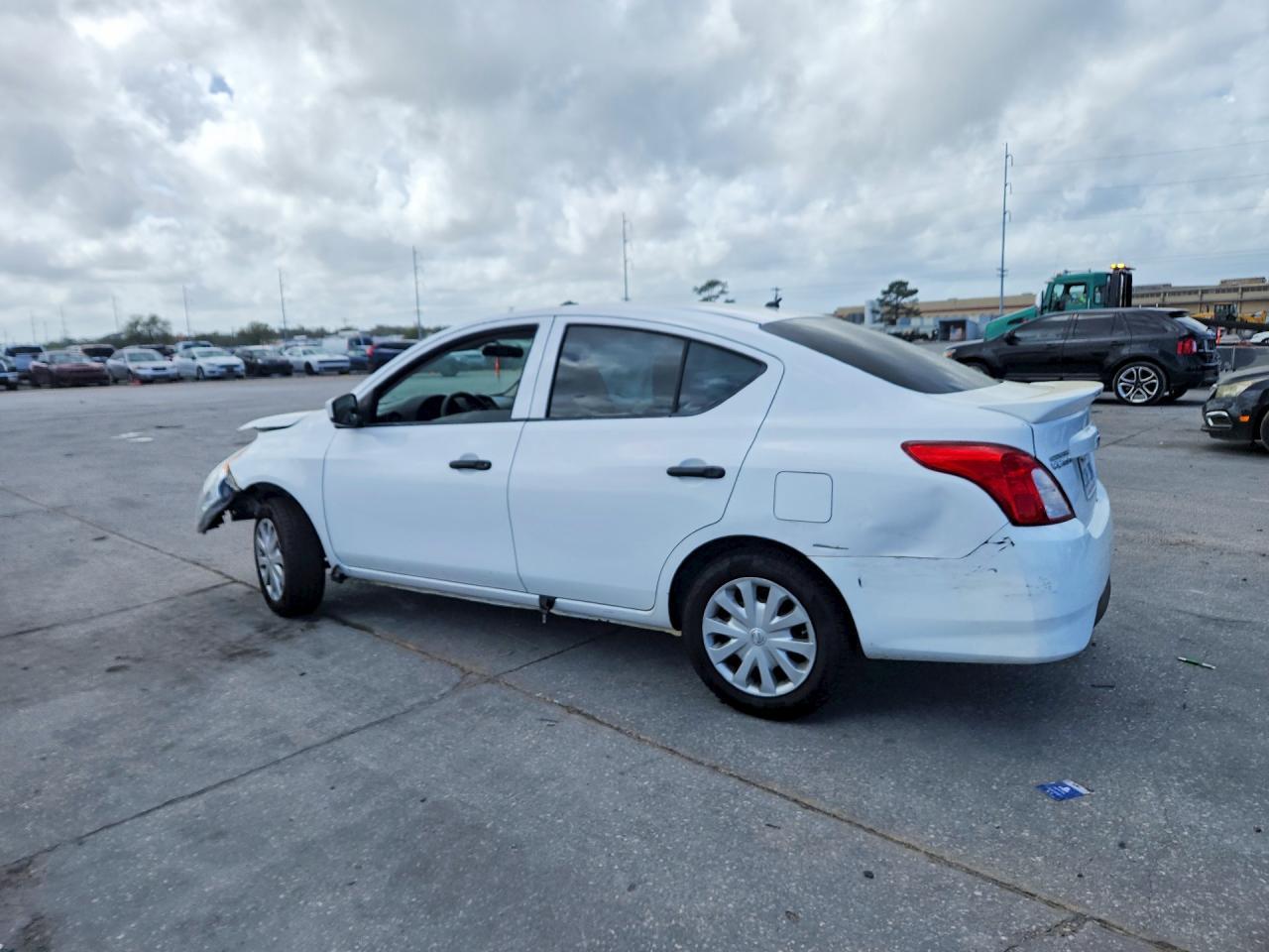 2016 NISSAN VERSA