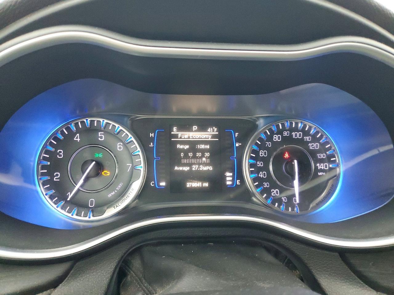 2015 CHRYSLER 200