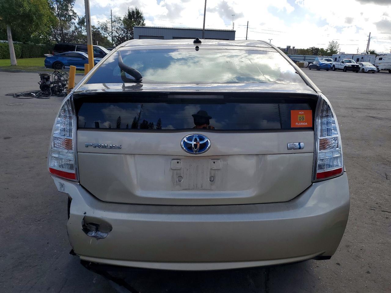 2010 TOYOTA PRIUS