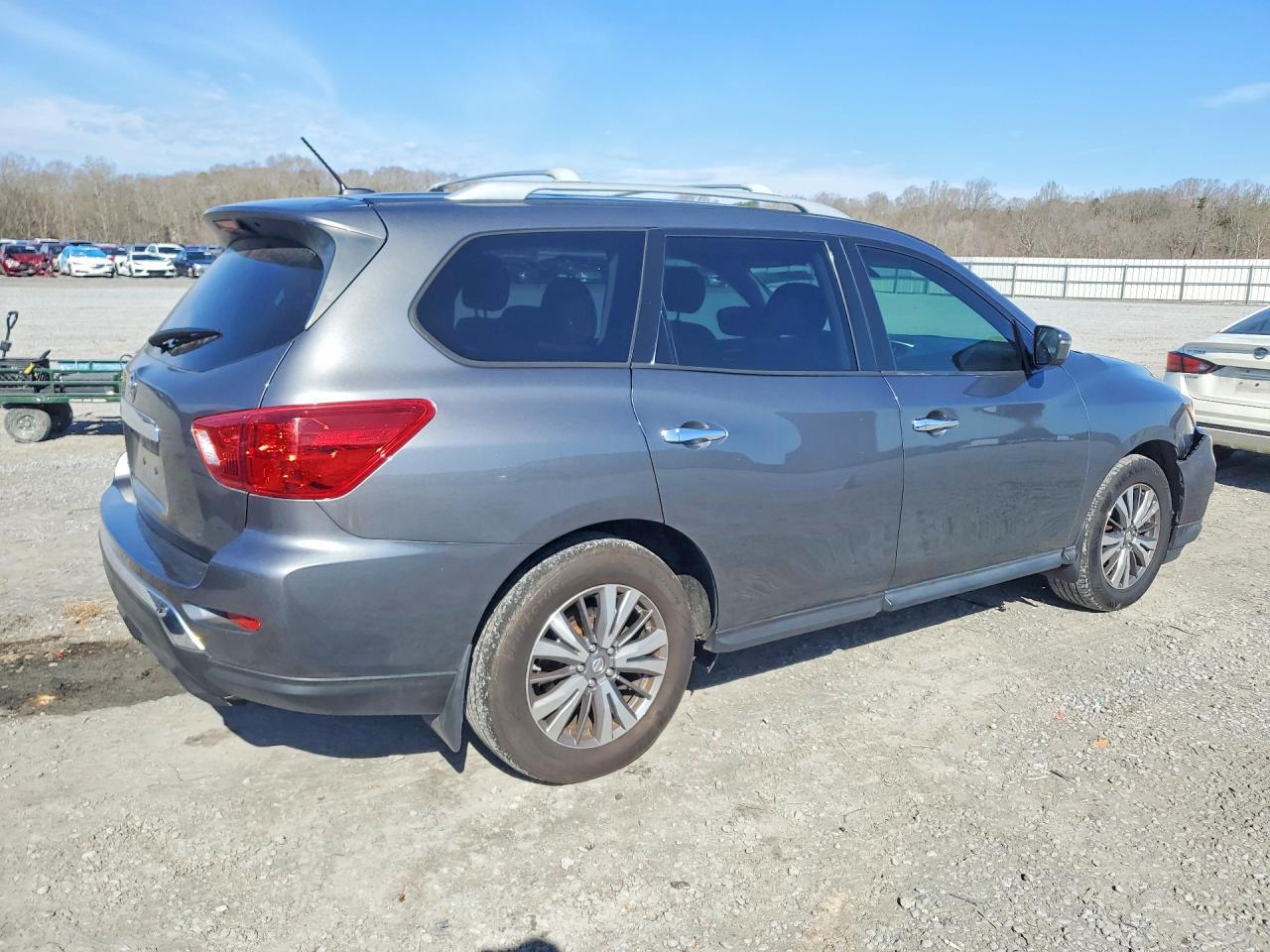 2018 NISSAN PATHFINDER