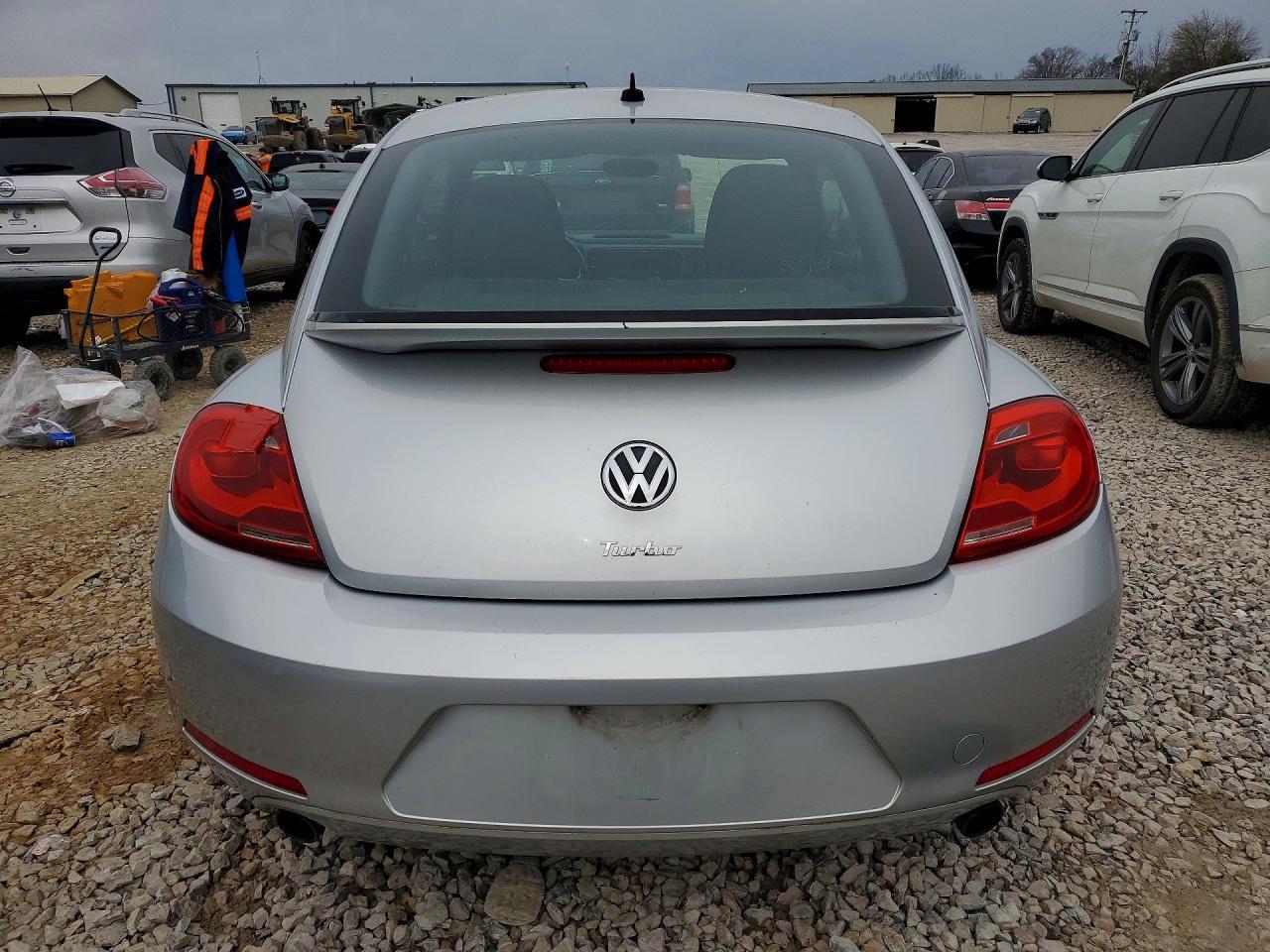 2012 VOLKSWAGEN Beetle