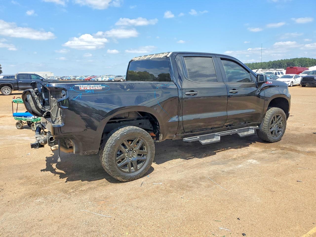 2021 CHEVROLET Silverado