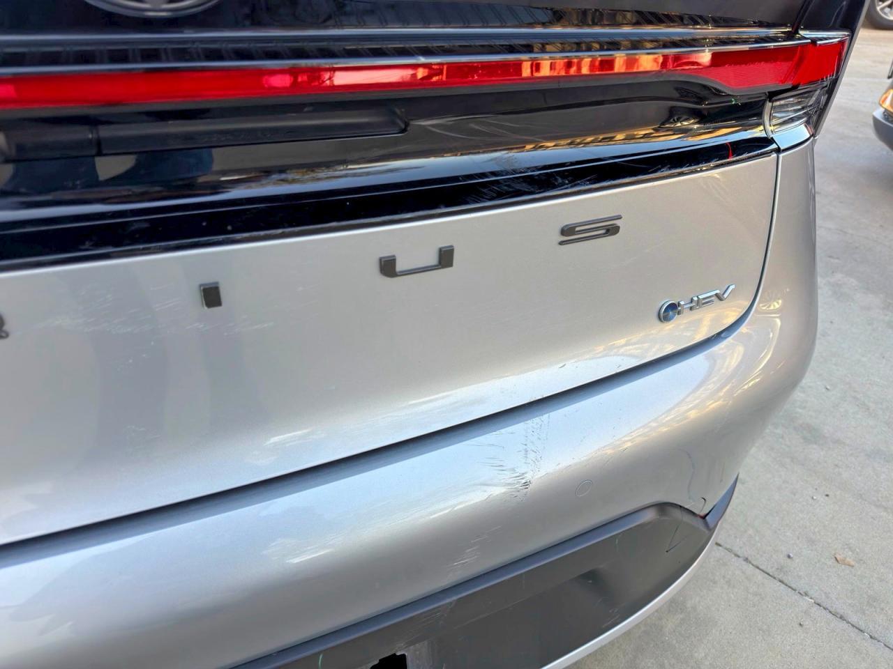2024 TOYOTA PRIUS