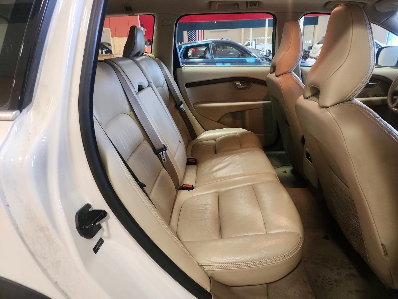 2010 VOLVO XC70