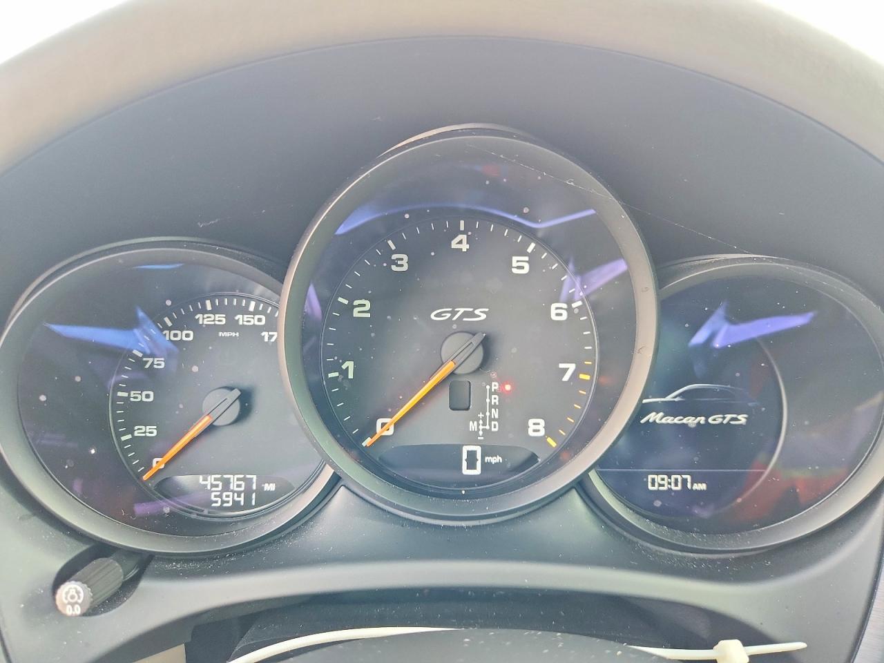 2021 PORSCHE Macan