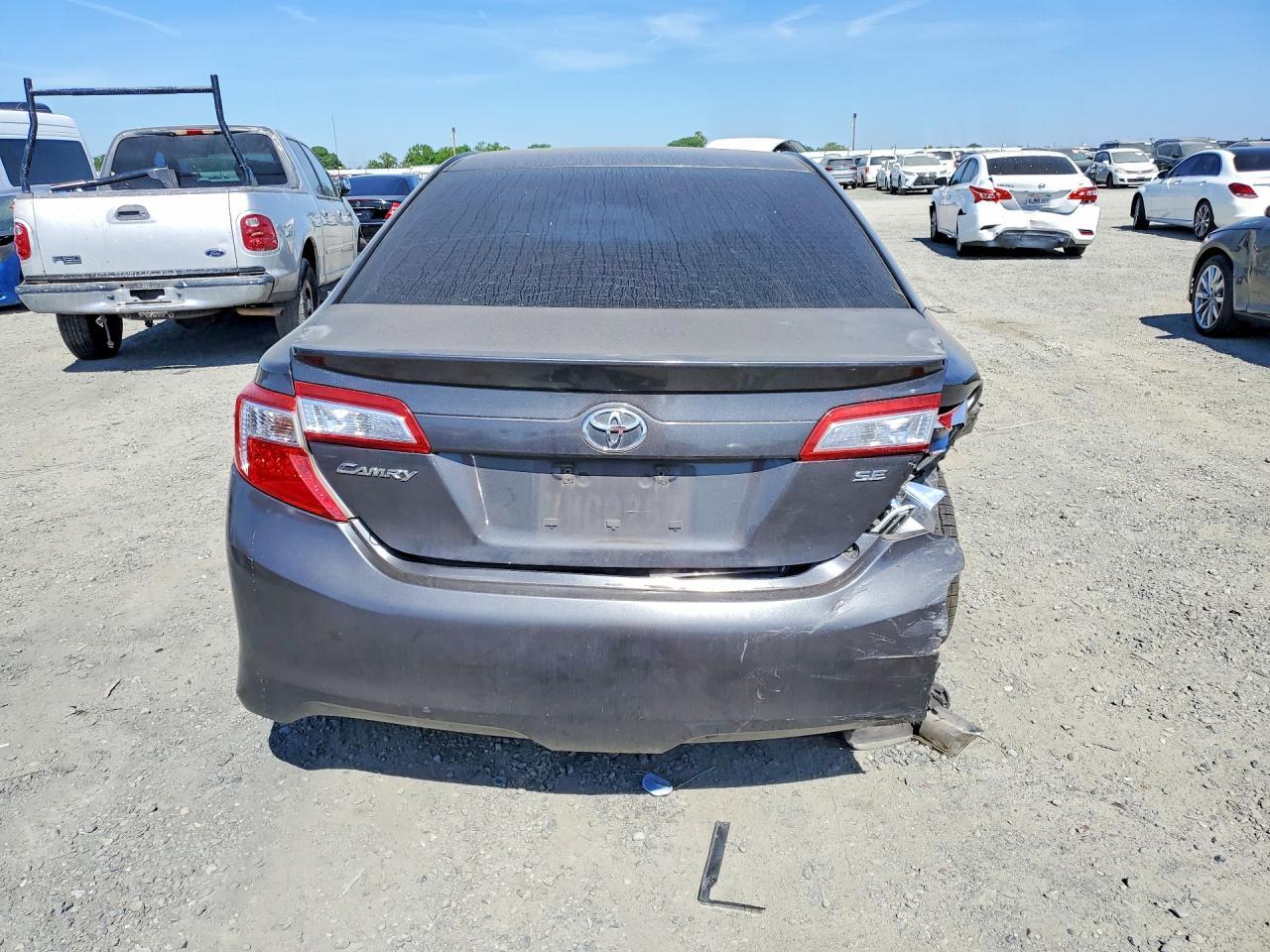 2014 TOYOTA CAMRY