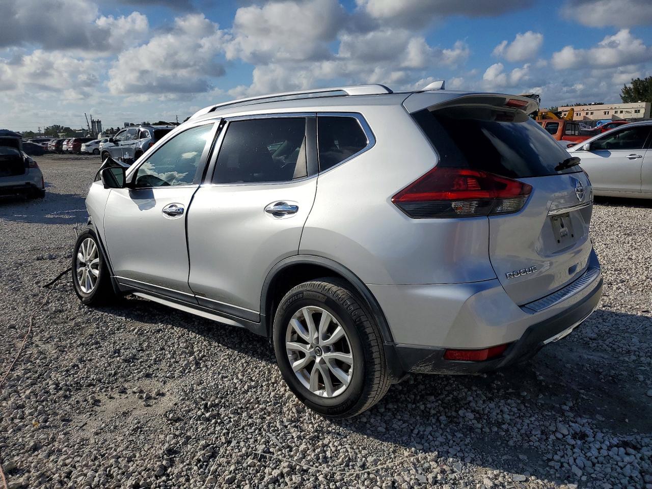 2018 NISSAN ROGUE