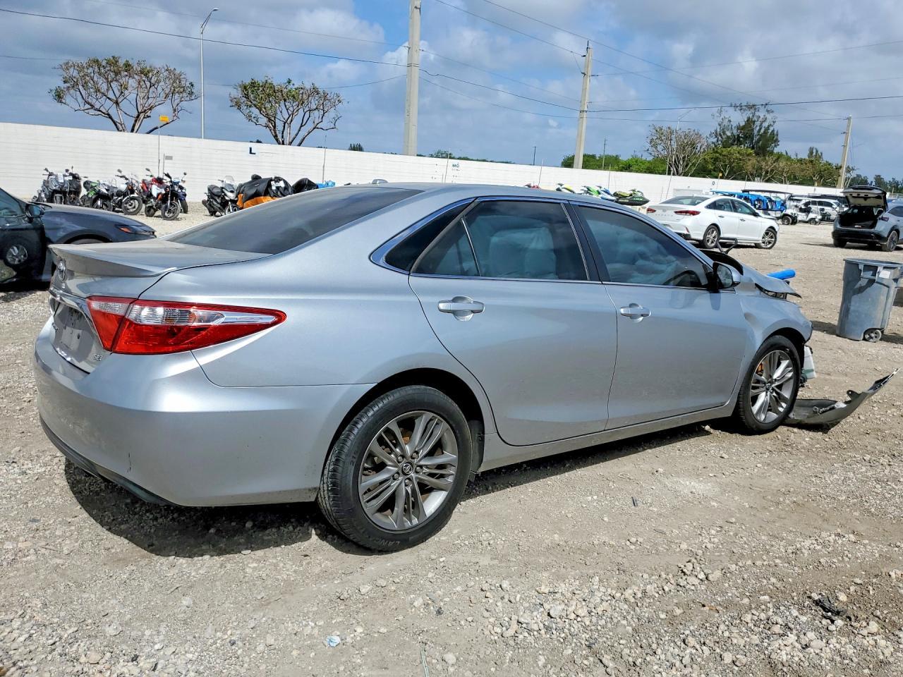 2017 TOYOTA CAMRY