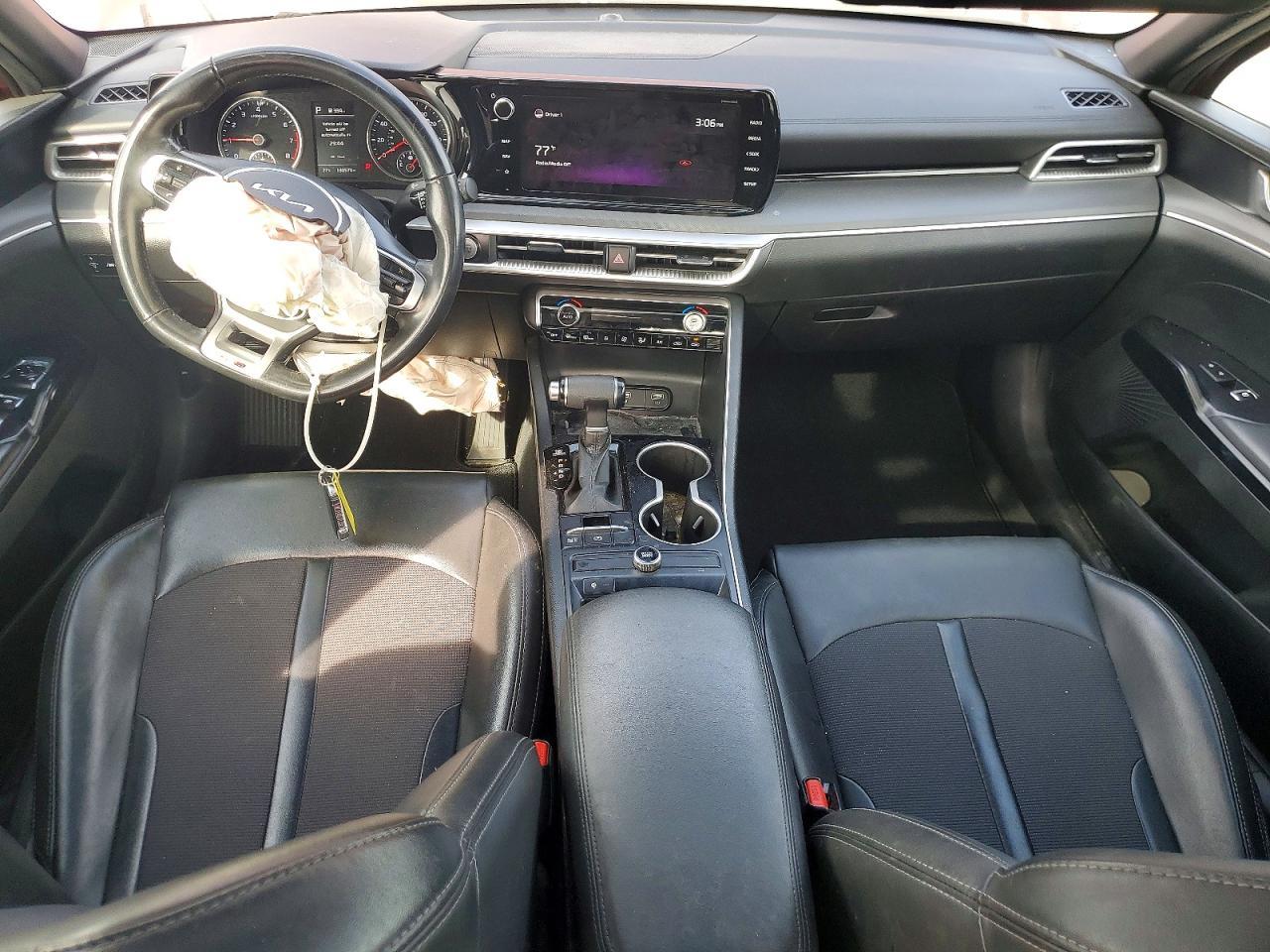 2022 KIA K5
