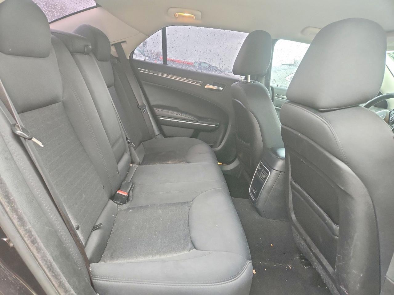 2019 CHRYSLER 300
