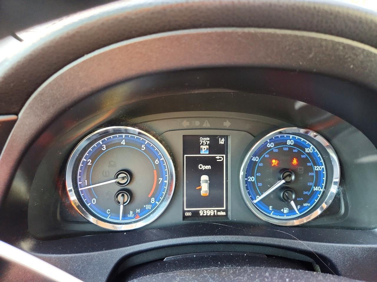2017 TOYOTA COROLLA
