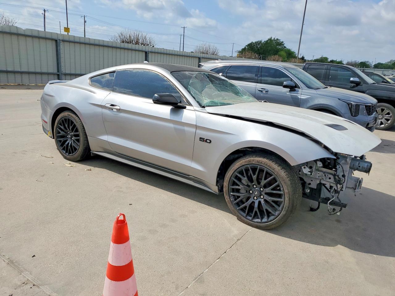 2020 FORD MUSTANG