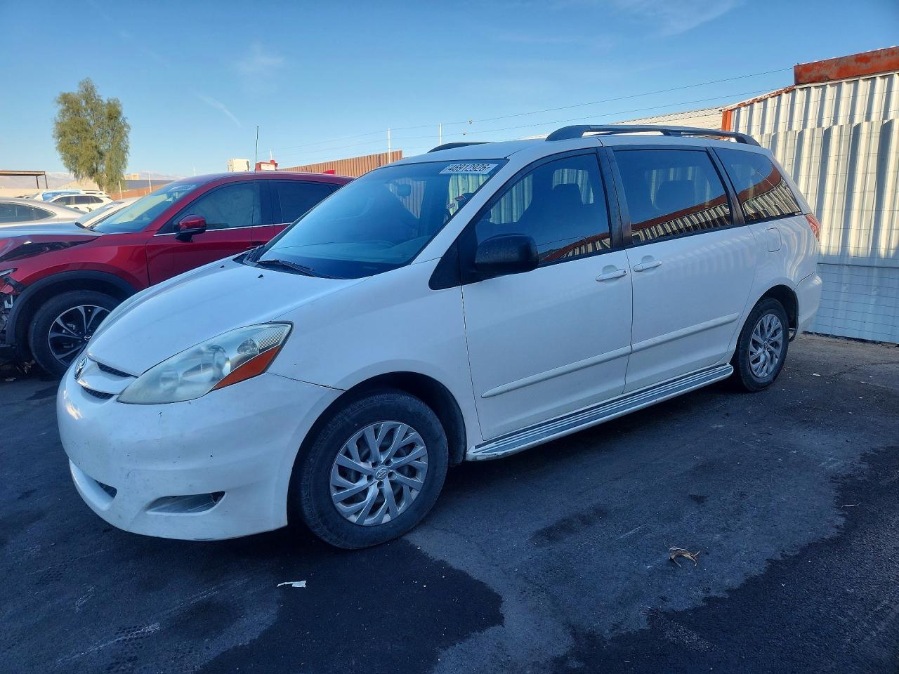 2008 TOYOTA SIENNA