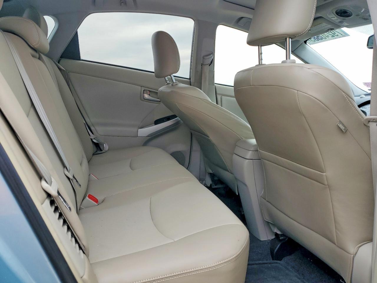 2015 TOYOTA PRIUS