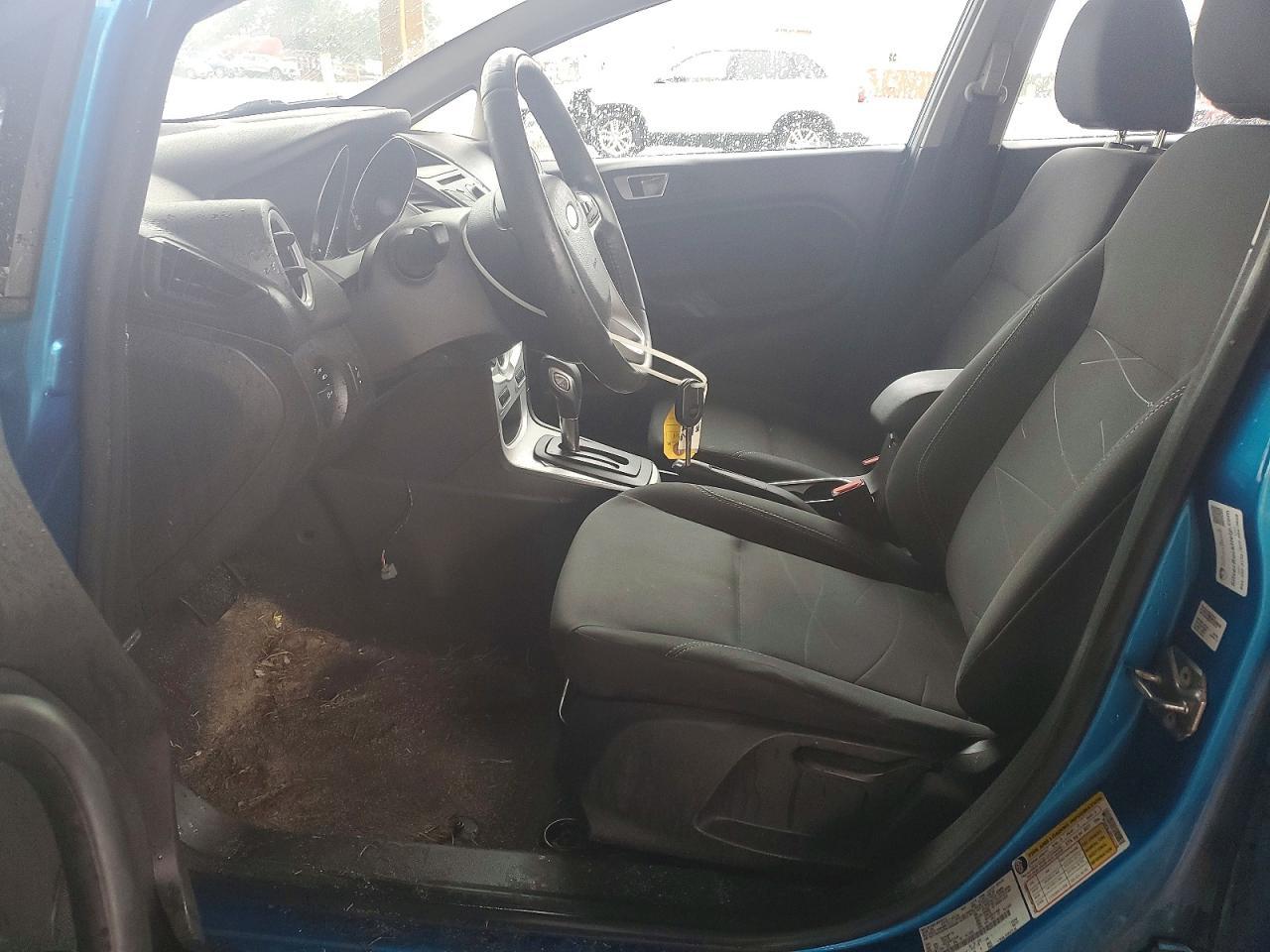 2015 FORD Fiesta