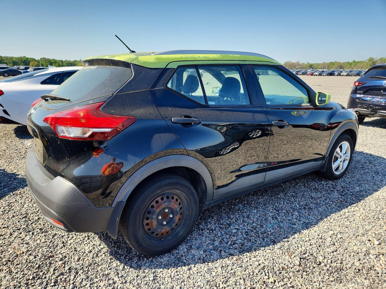 2018 NISSAN KICKS