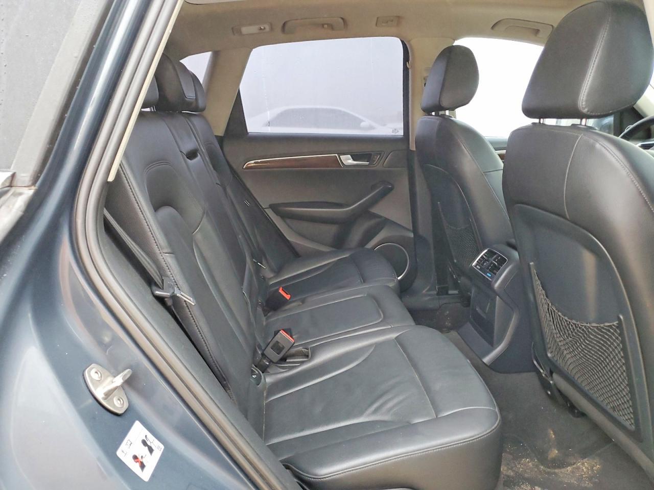 2011 AUDI Q5