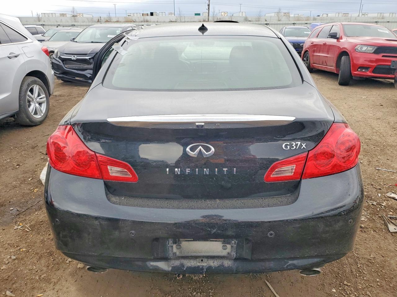 2012 INFINITI G37
