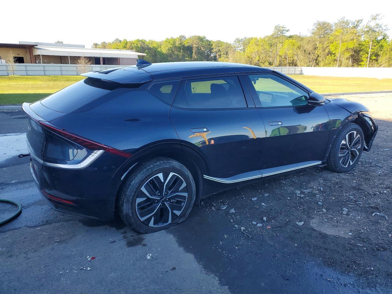 2023 KIA EV6
