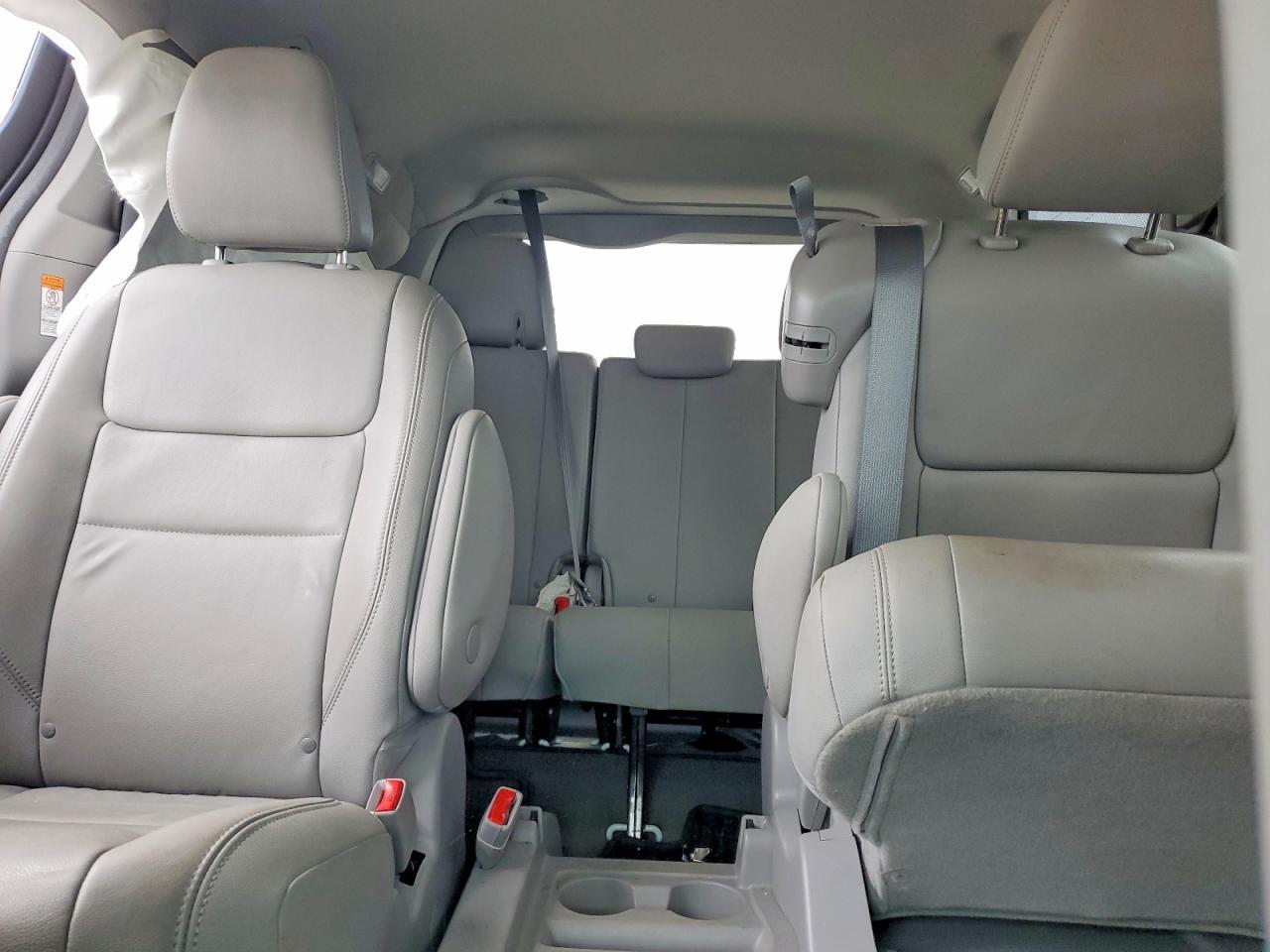 2018 TOYOTA SIENNA