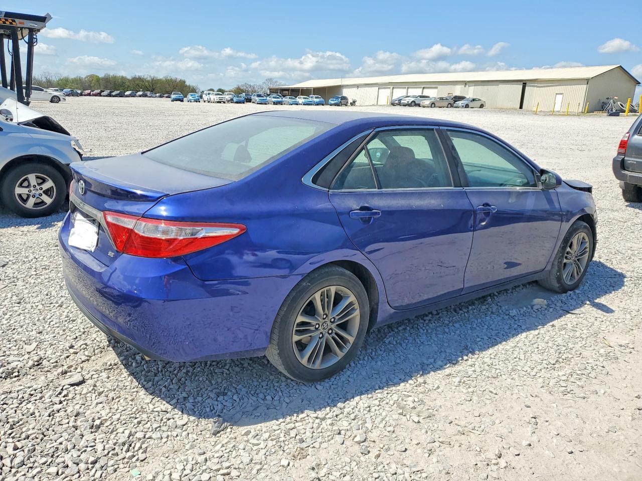 2016 TOYOTA CAMRY
