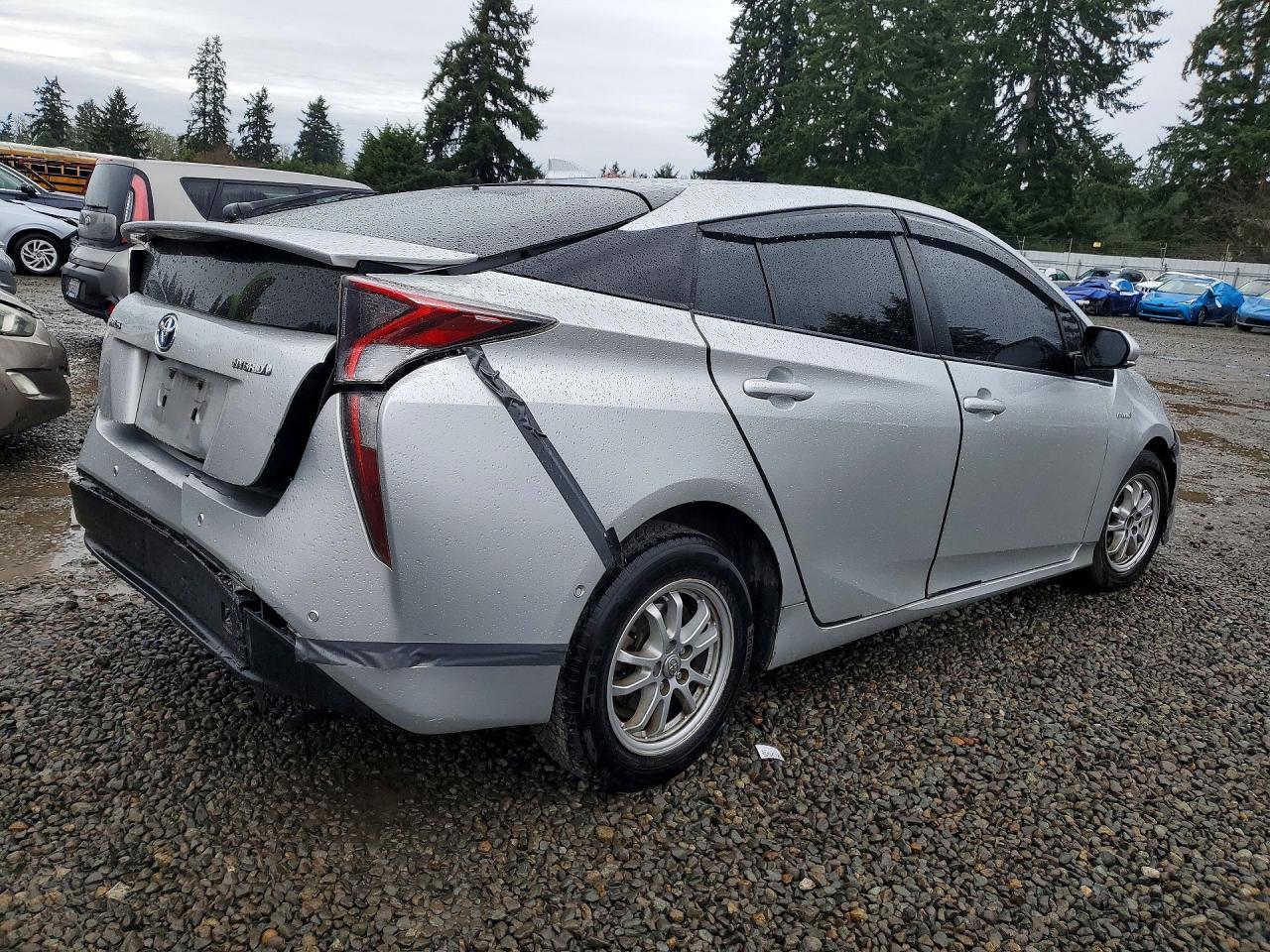 2017 TOYOTA PRIUS