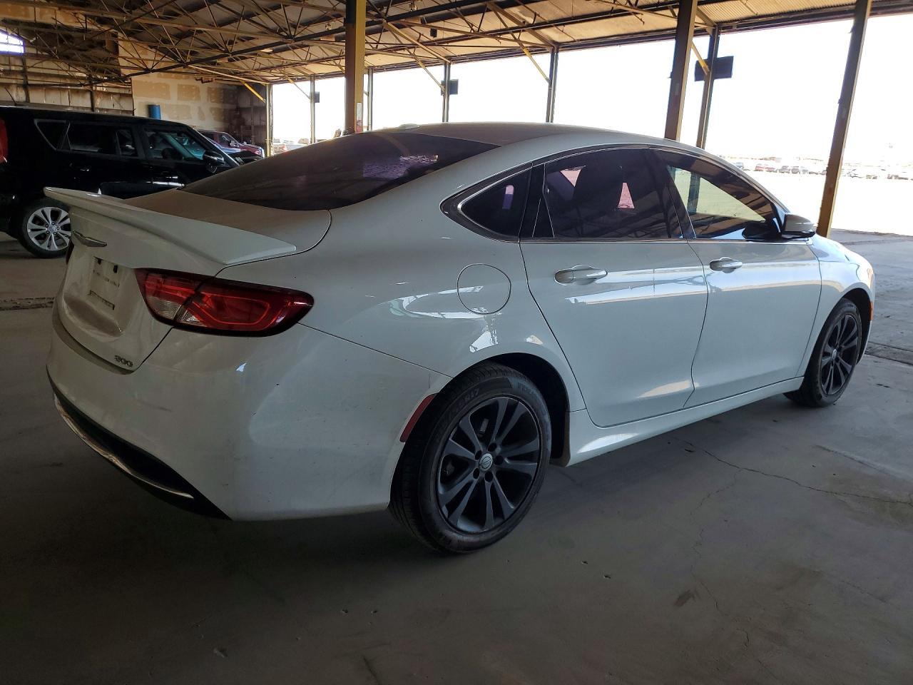 2016 CHRYSLER 200
