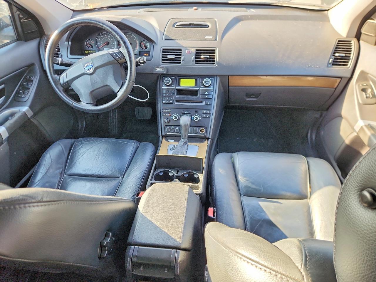 2010 VOLVO XC90