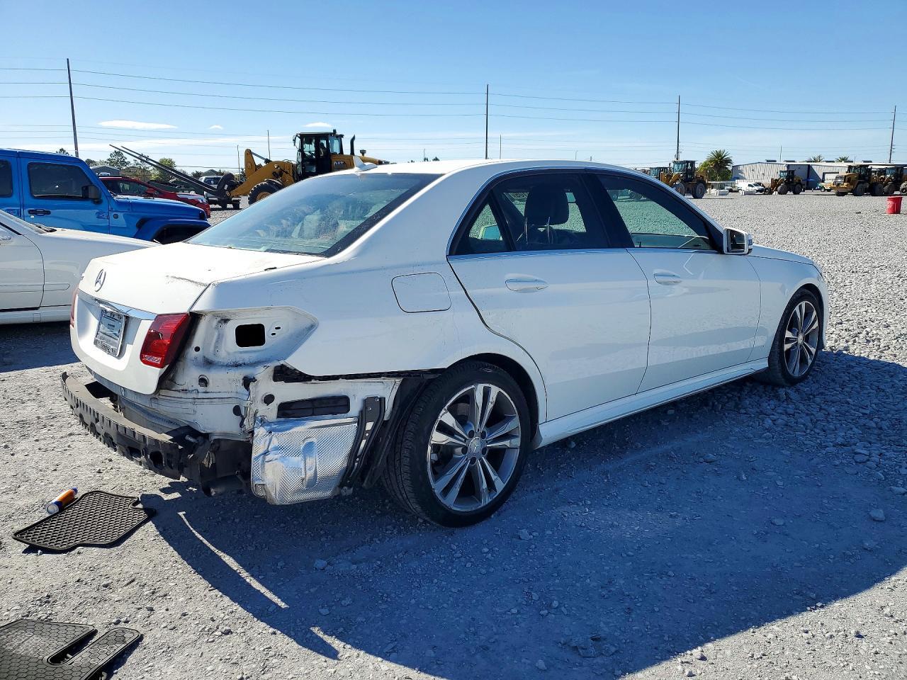 2014 MERCEDES-BENZ E-Class