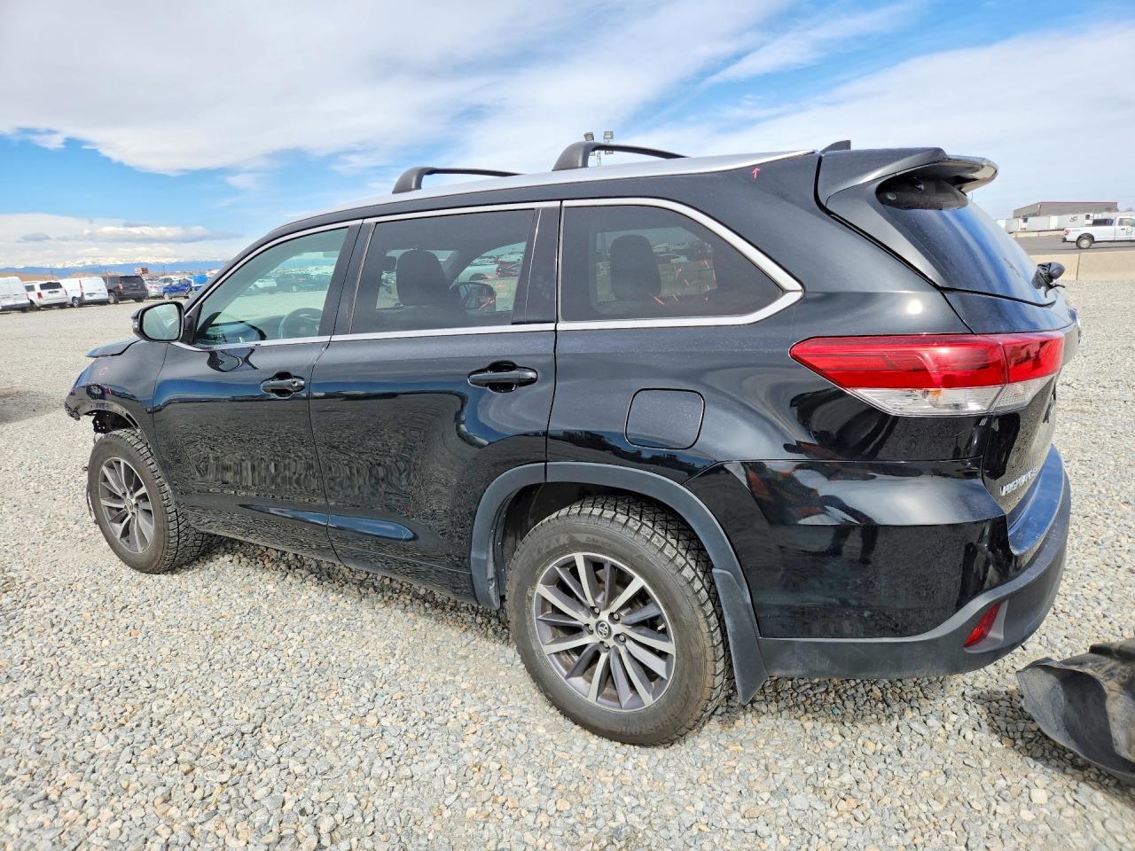 2018 TOYOTA HIGHLANDER