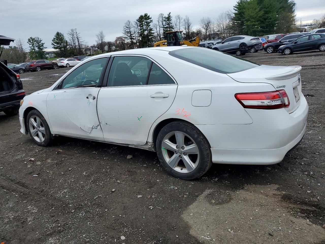 2011 TOYOTA CAMRY