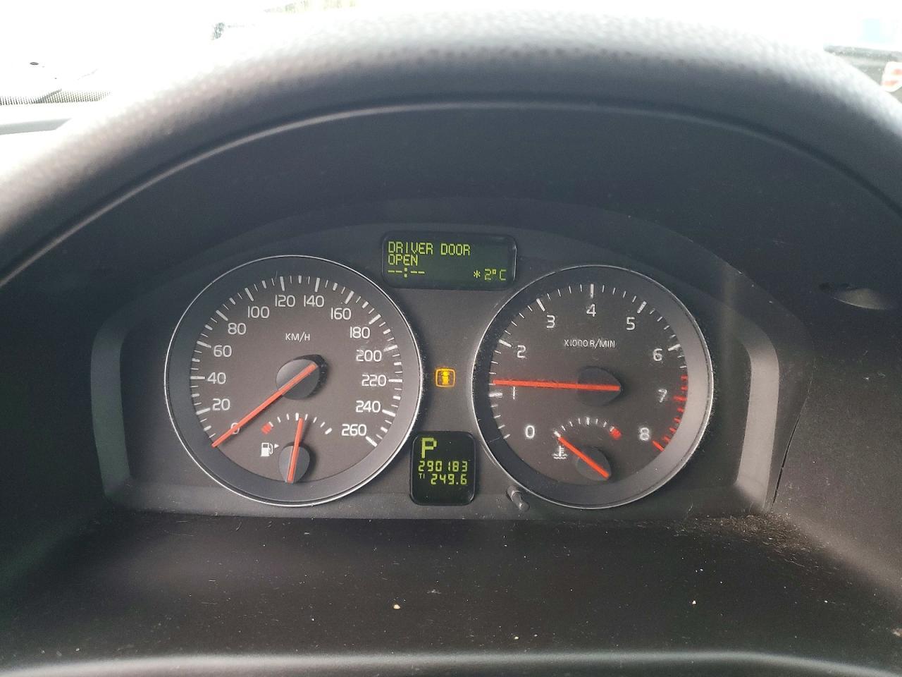 2010 VOLVO S40
