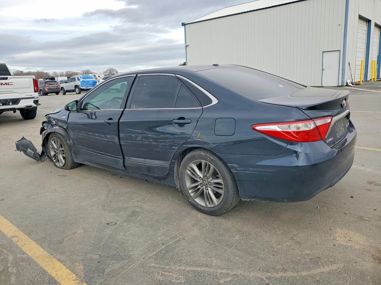 2015 TOYOTA CAMRY