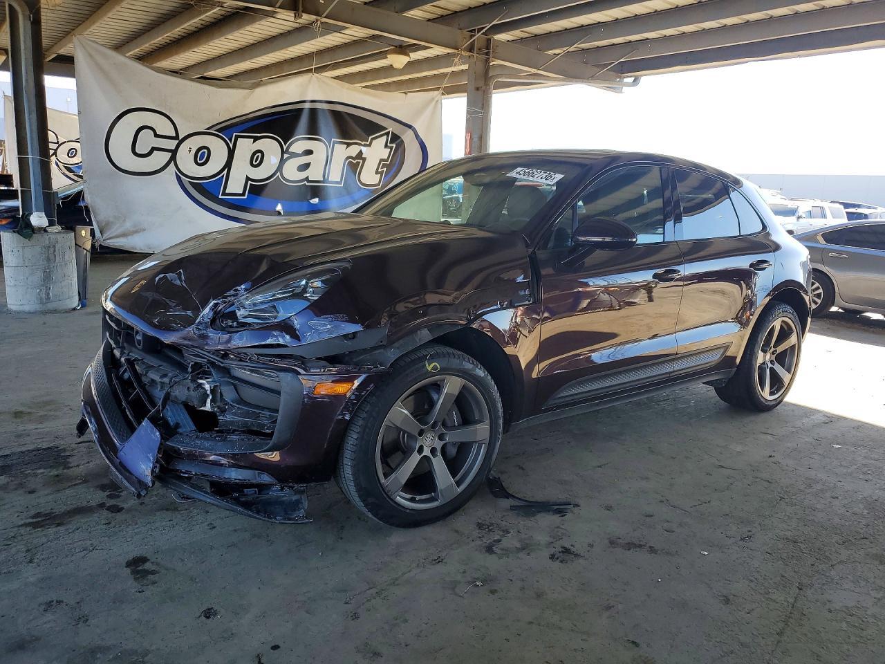2024 PORSCHE Macan