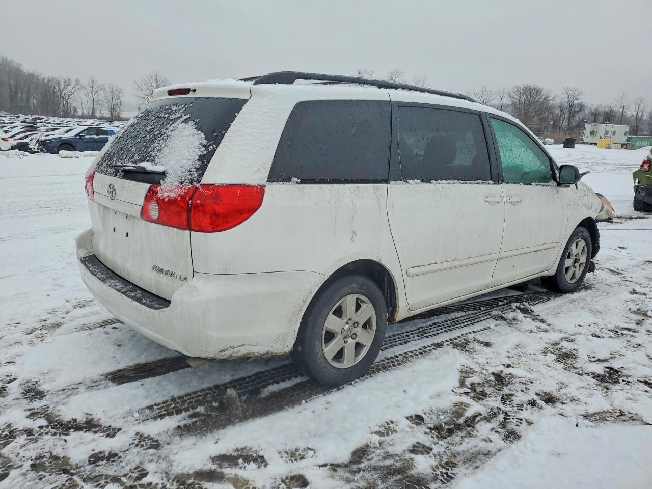2009 TOYOTA SIENNA