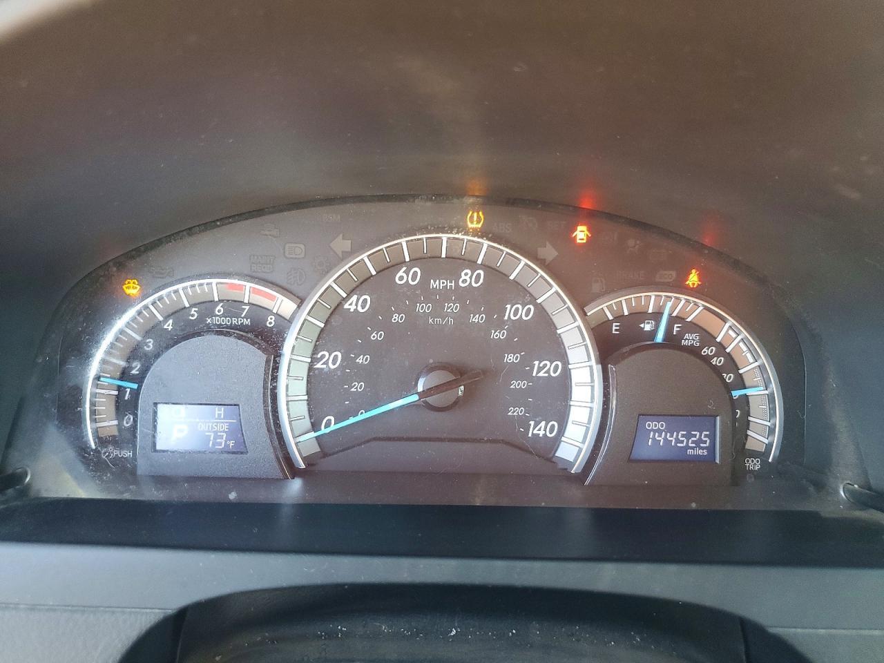 2014 TOYOTA CAMRY