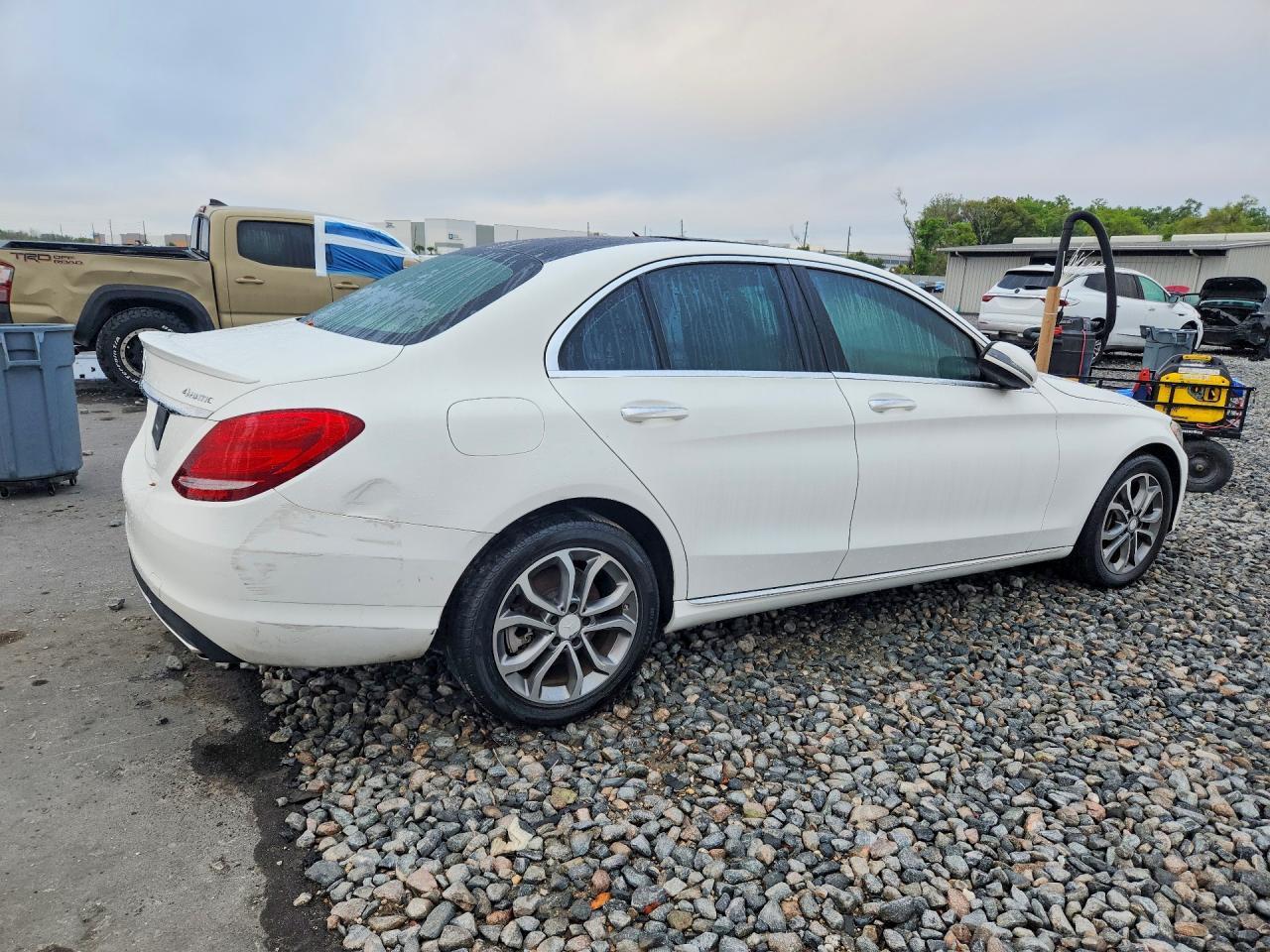 2016 MERCEDES-BENZ C-CLASS
