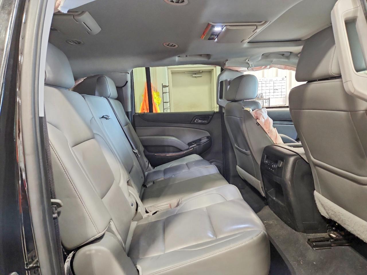 2019 CHEVROLET Suburban