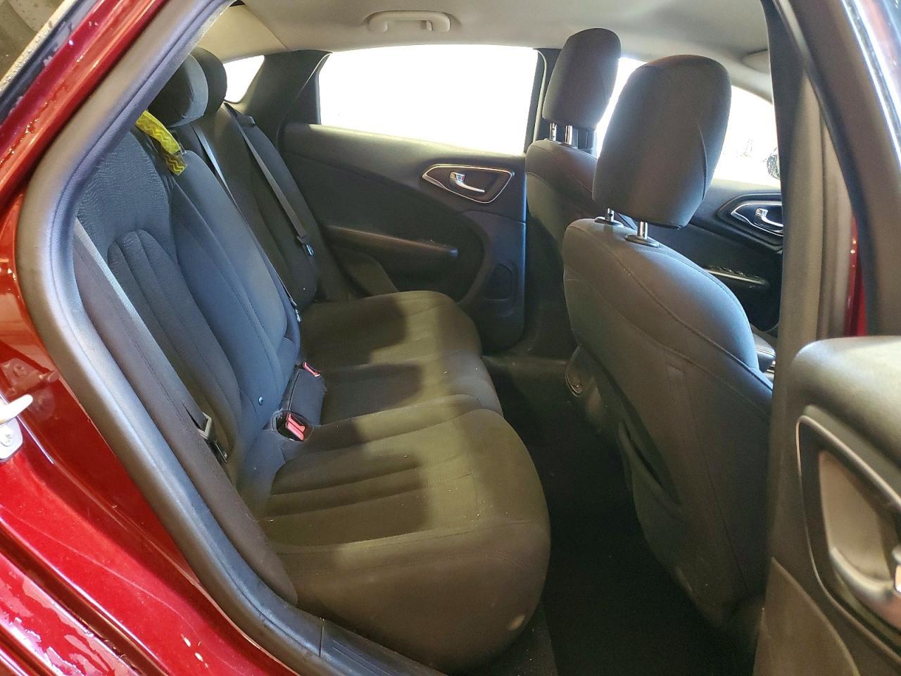 2016 CHRYSLER 200