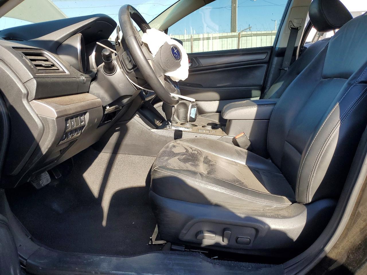 2015 SUBARU Legacy