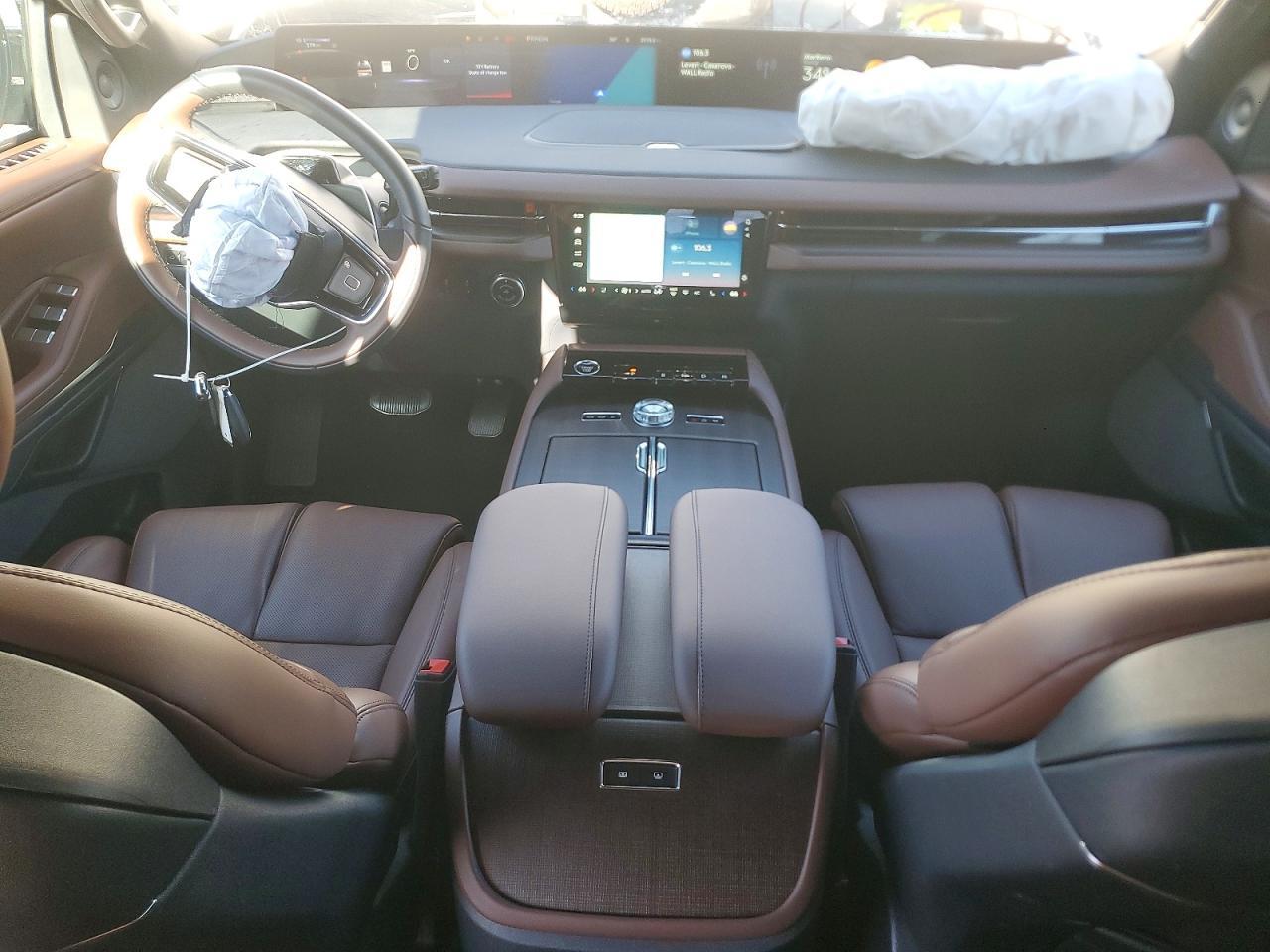 2025 LINCOLN Navigator