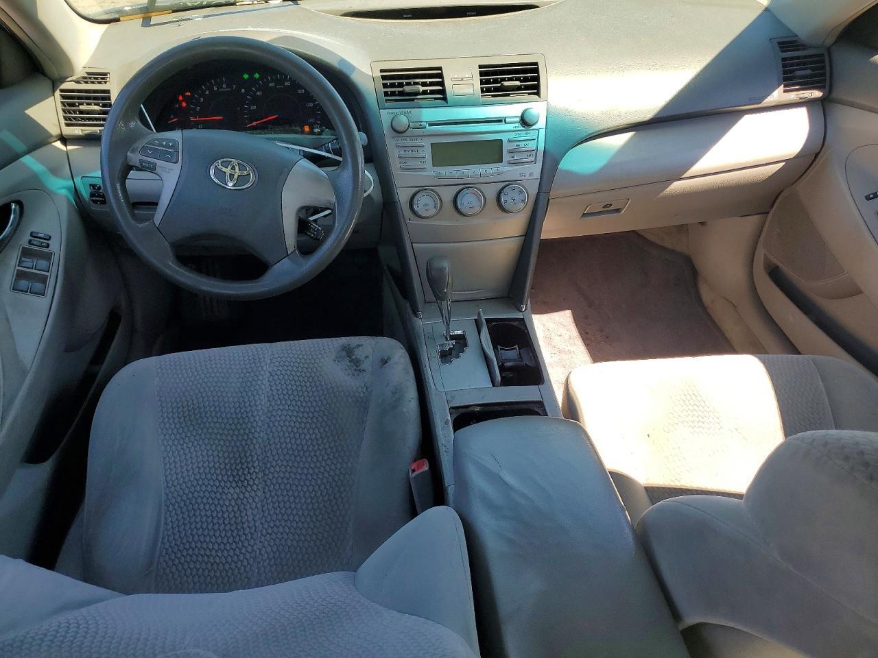 2011 TOYOTA CAMRY